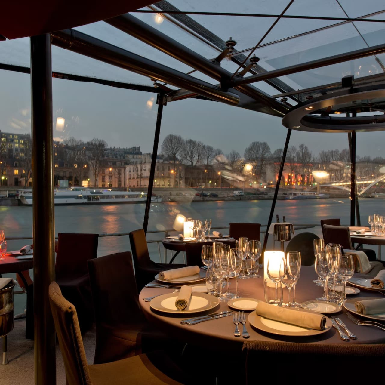 Bateaux Parisiens - Seine River Gourmet Cruise - تصویر 2