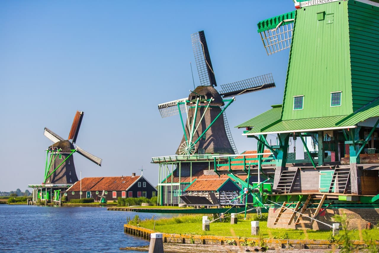 Volendam, Marken, and Windmills Half-Day Tour from Amsterdam - تصویر اصلی