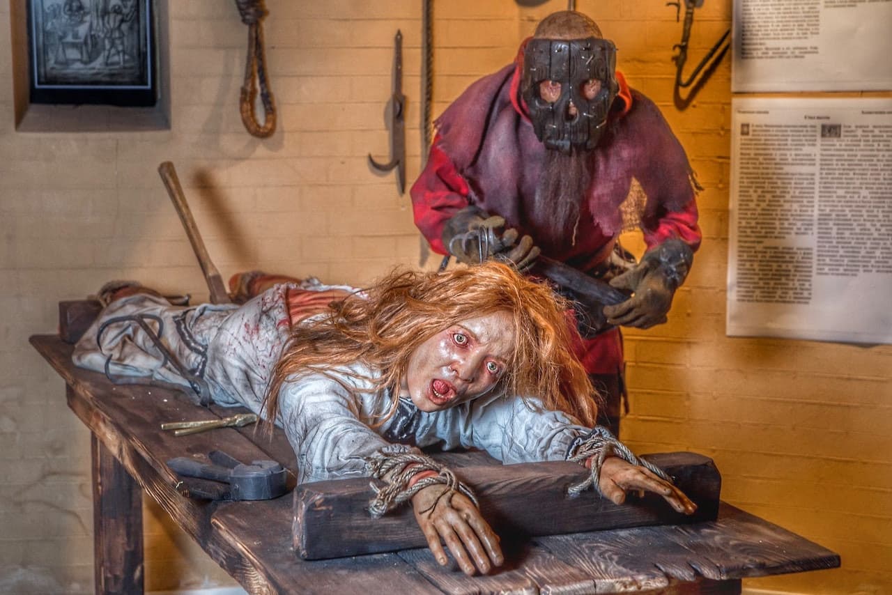 Medieval Torture Museum with Ghost Hunting Experience - تصویر 5