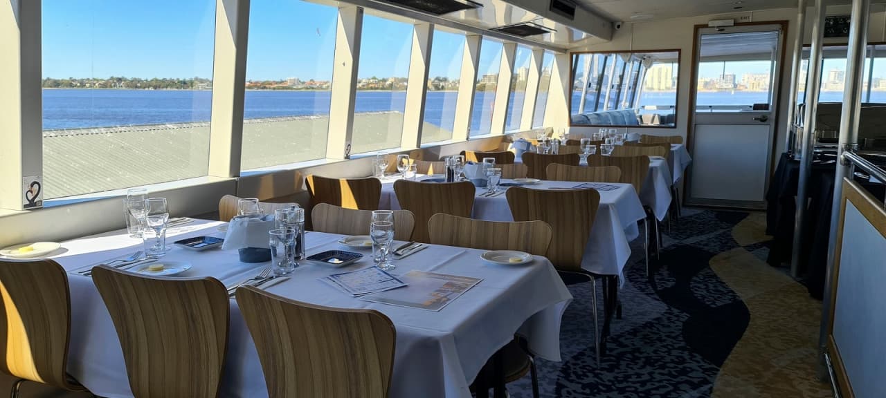 Captain Cook Cruises - Swan River Lunch Cruise - تصویر 2