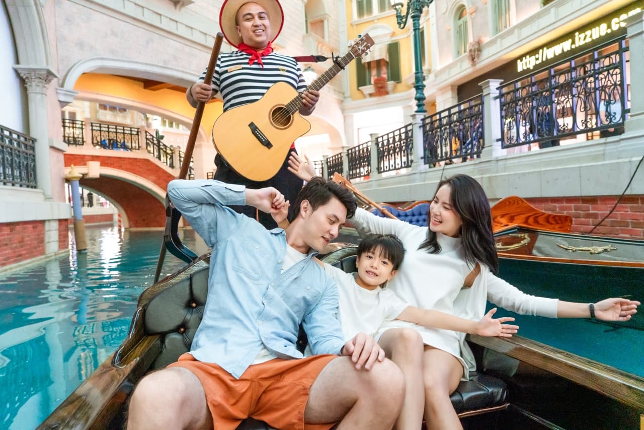 The Venetian Macao Gondola Ride - تصویر 2