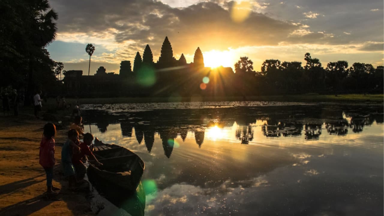 Angkor Cycling Tour - تصویر 4