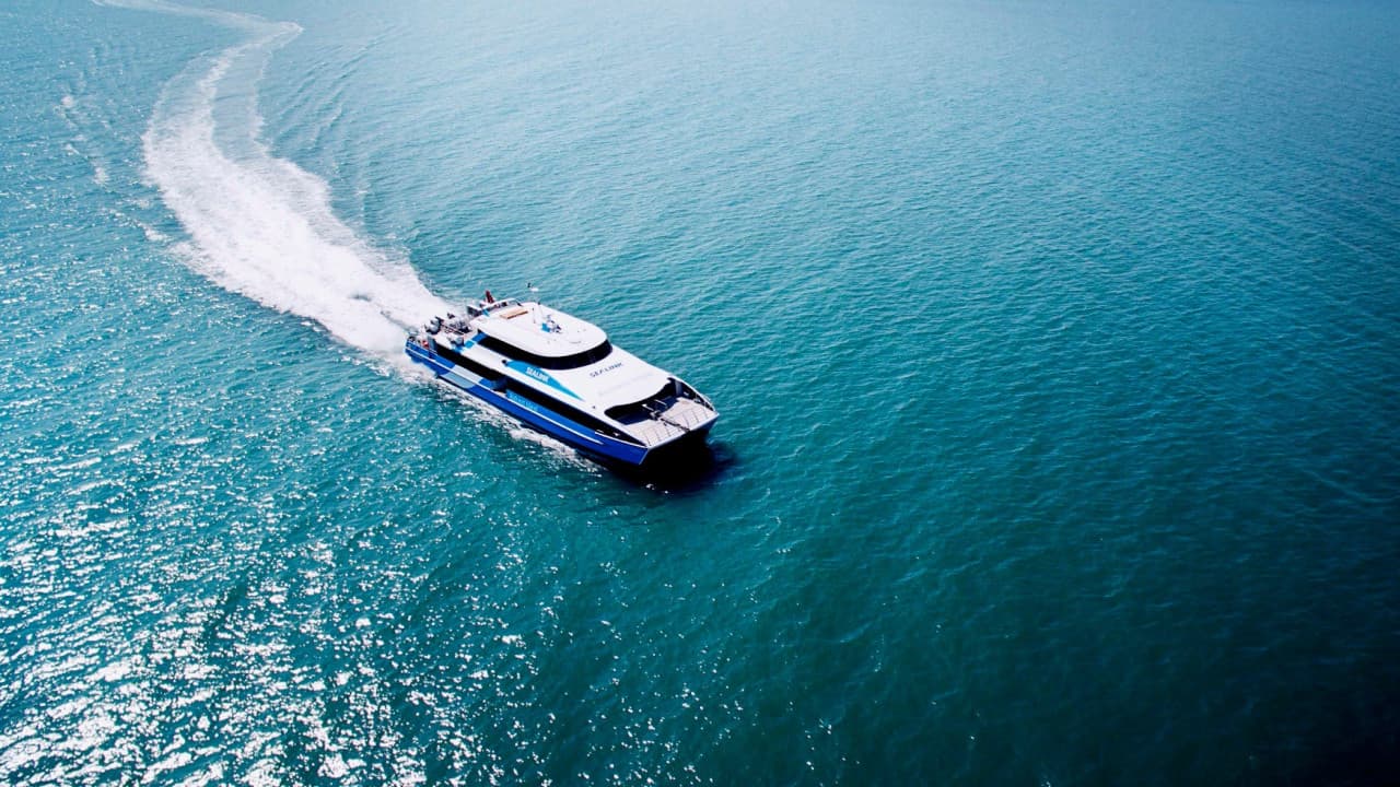 Round Trip SeaLink Ferry to Rottnest Island - تصویر 3