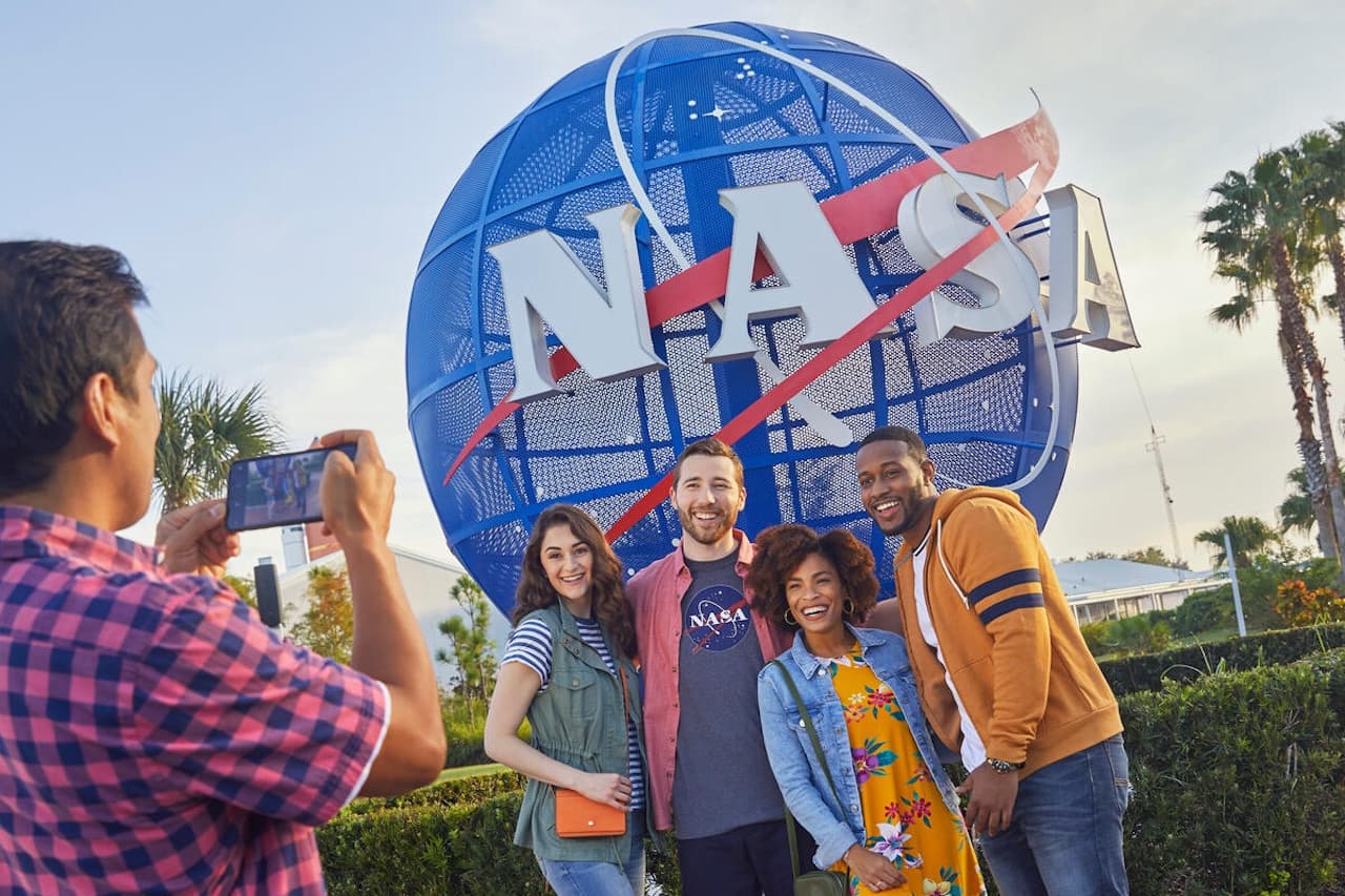 Kennedy Space Center Visitor Complex Admission with Round Trip Transportation from Orlando Area - تصویر 5