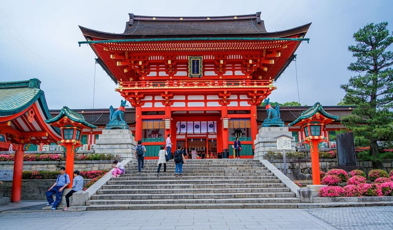Kyoto Full-Day Tour: Nijo Castle, Kinkaku-ji,  Fushimi Inari Taisha, Kiyomizu-dera Temple - تصویر 2