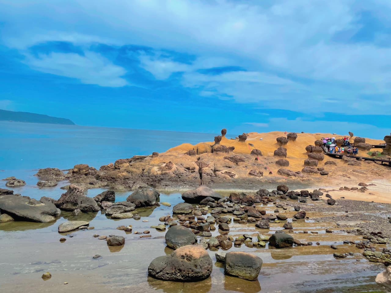 Yehliu, Jiufen, and Shifen Full-Day Tour from Taipei - تصویر 17