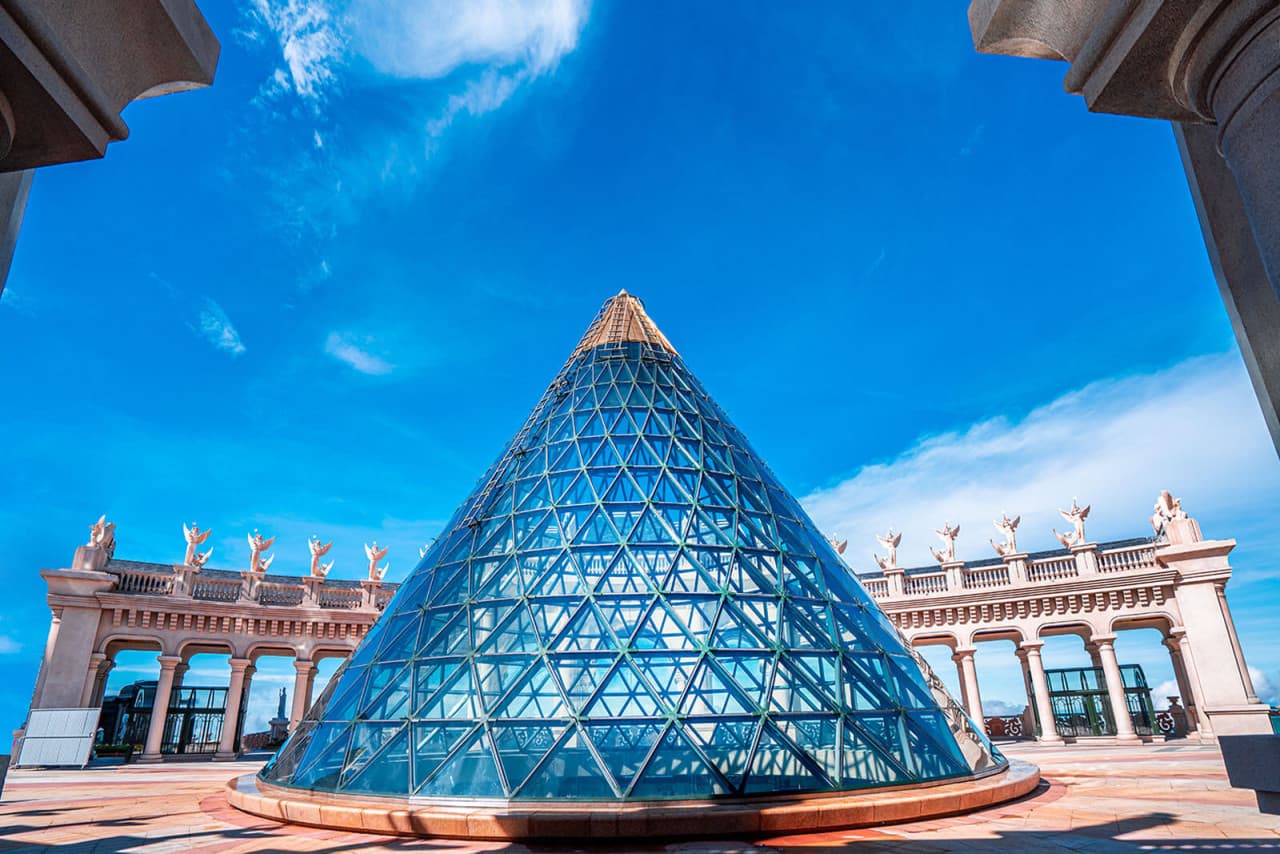 Ba Na Hills and Golden Bridge Full-Day Tour from Da Nang - تصویر 9
