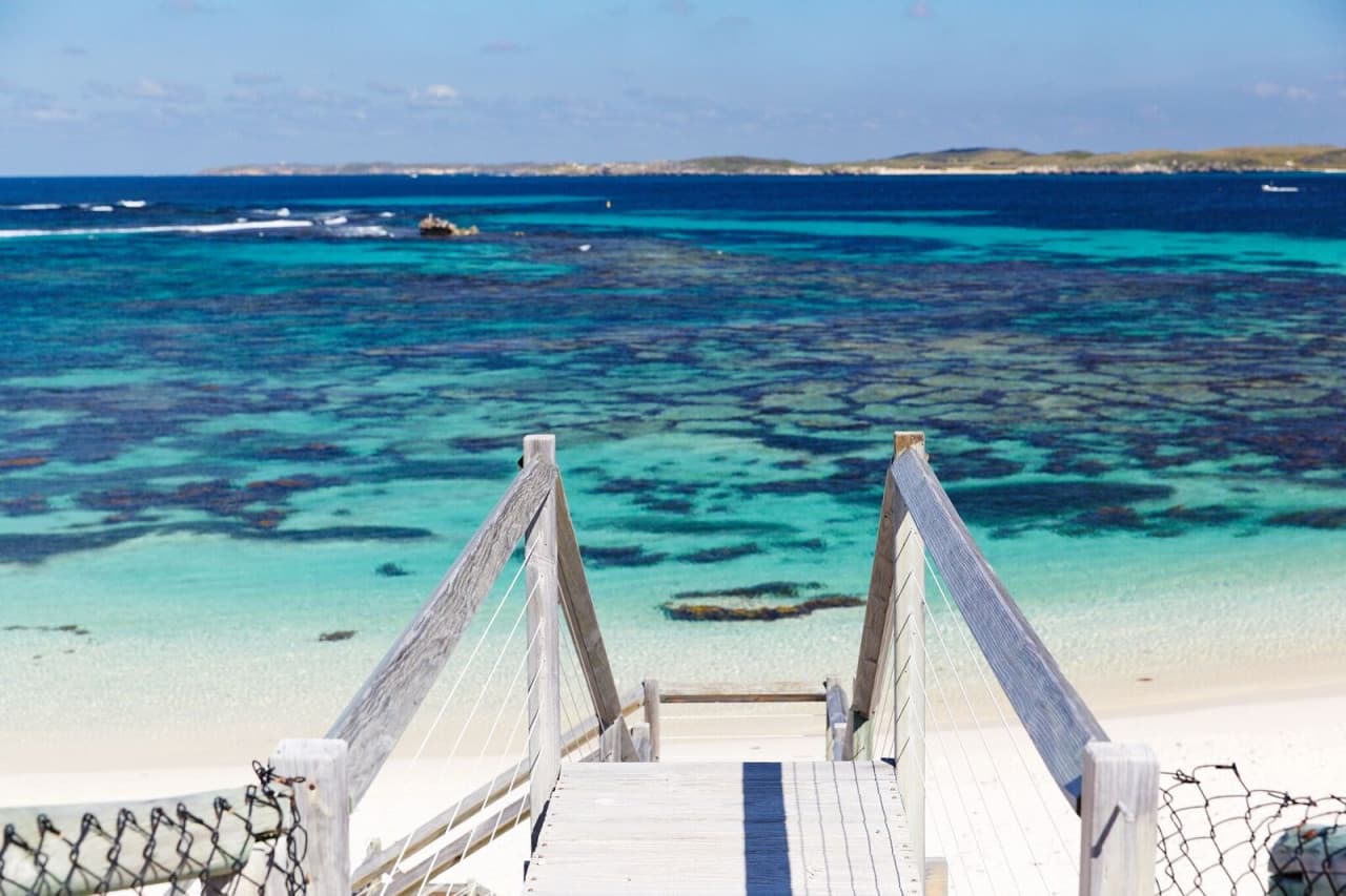 Round Trip SeaLink Ferry to Rottnest Island - تصویر 2