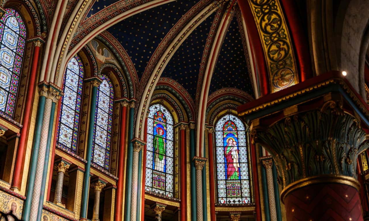 Sainte-Chapelle Tour with English Live Commentary & Reserved Entry - تصویر 4