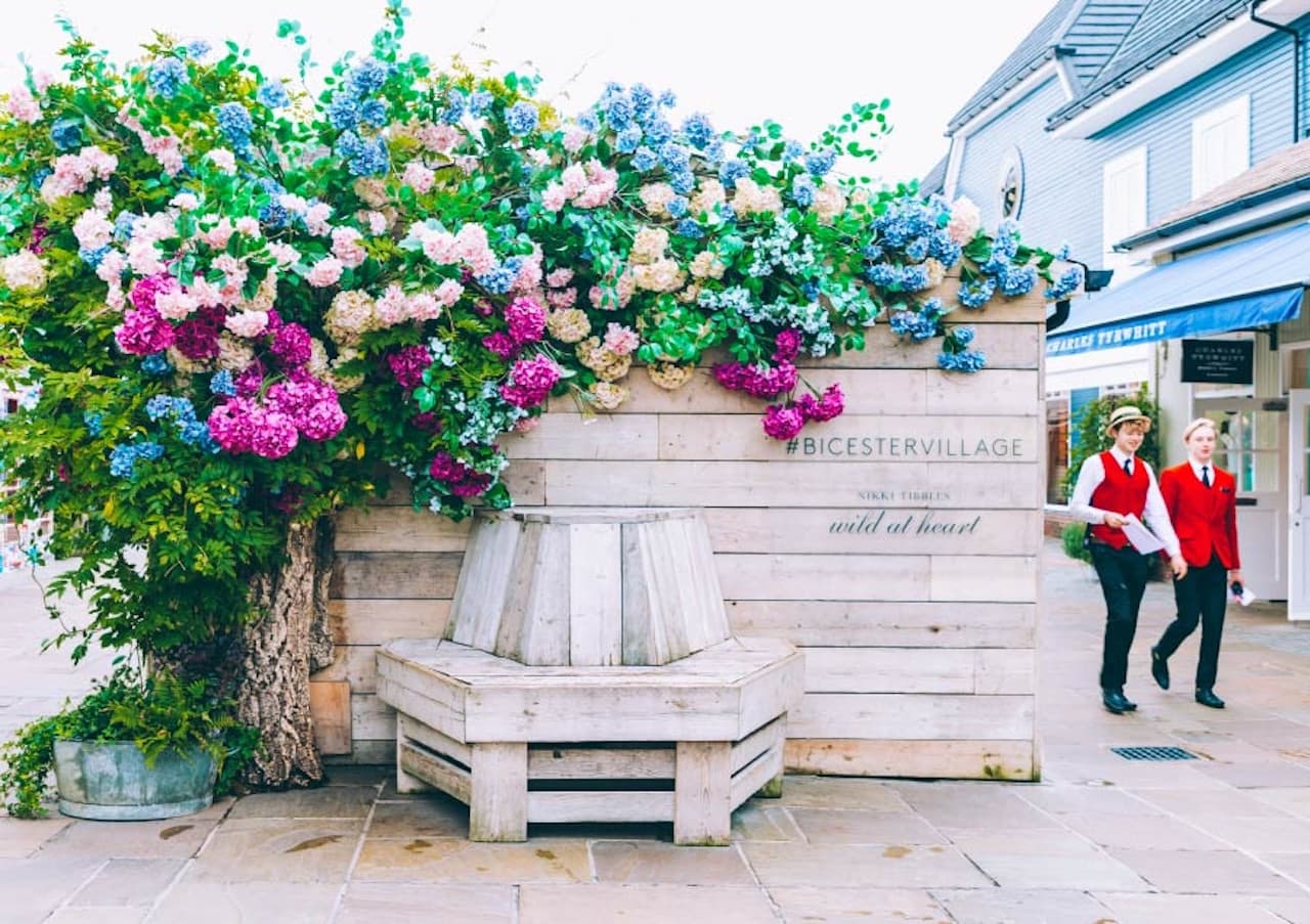 Bicester Village Shopping with Round Trip Rail Transfers from London - تصویر 5
