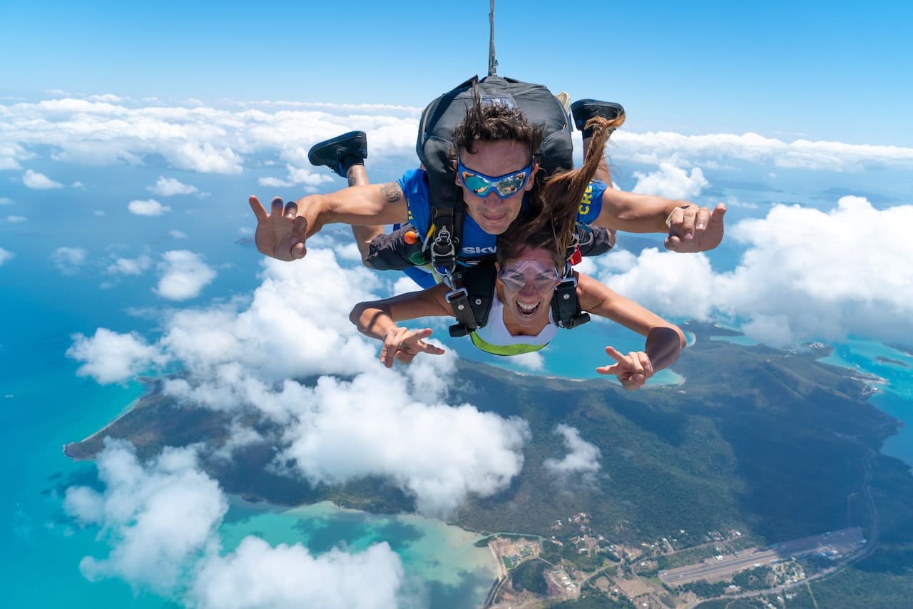 Tandem Skydiving Experience Airlie Beach - تصویر اصلی