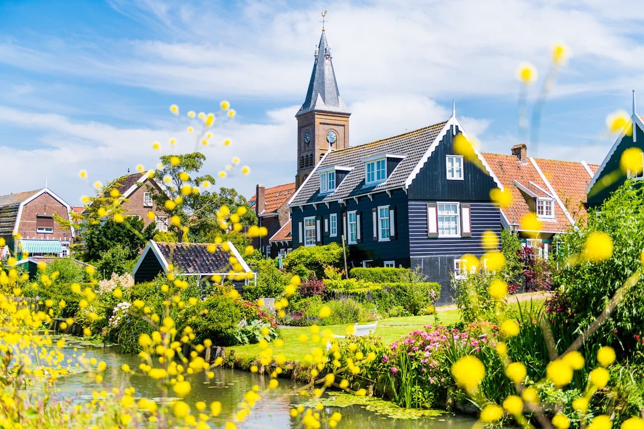 Volendam, Marken, and Windmills Half-Day Tour from Amsterdam - تصویر 2
