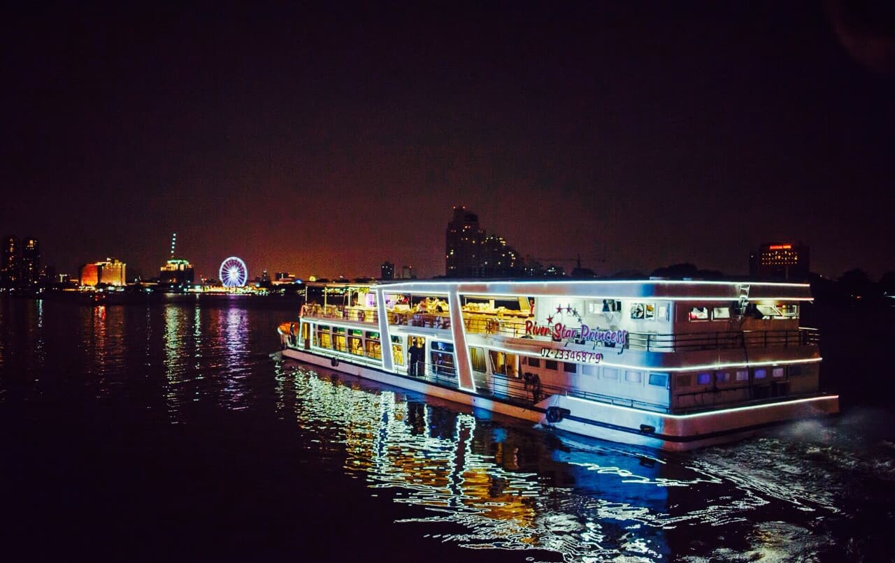 Chao Phraya Dinner Cruise aboard River Star Princess - تصویر 6