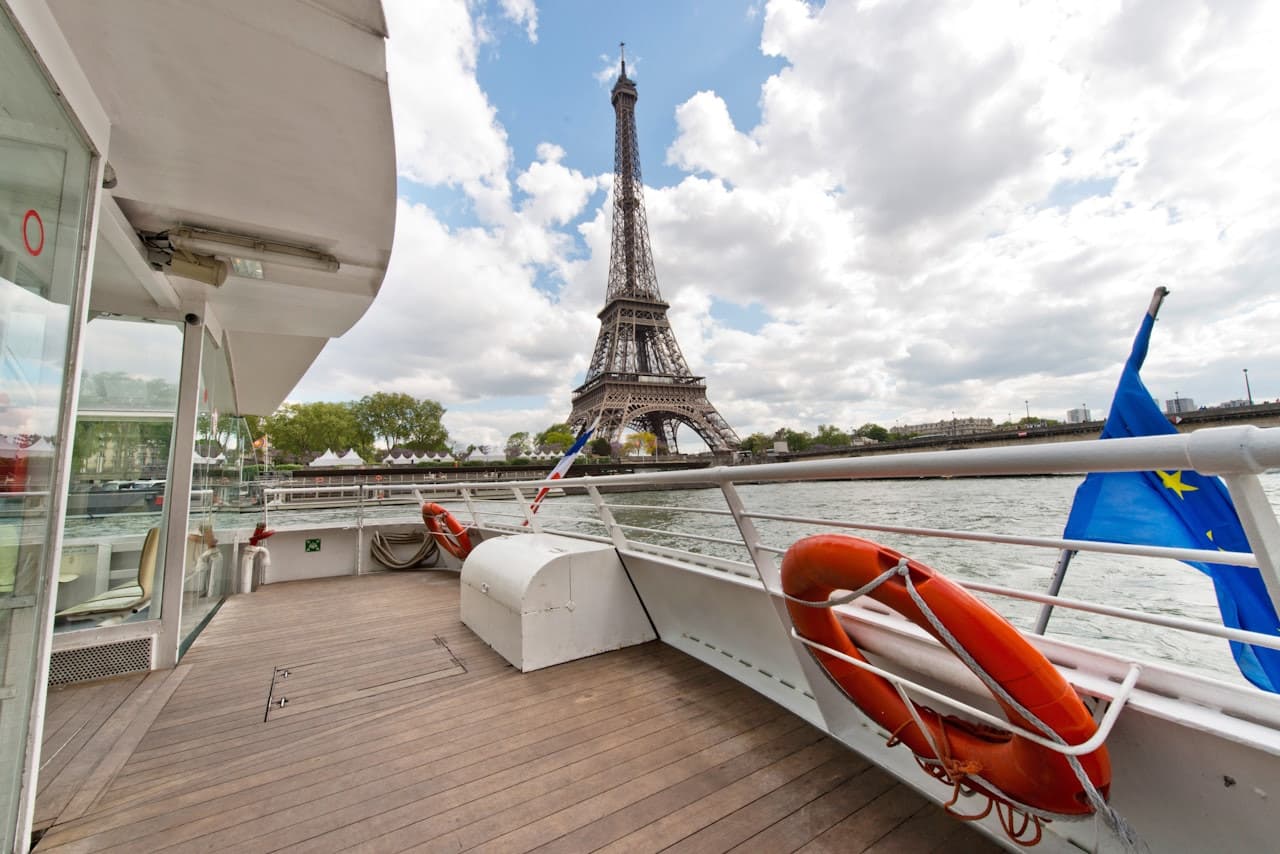 Batobus Paris Hop-on Hop-Off Riverboat - تصویر 5