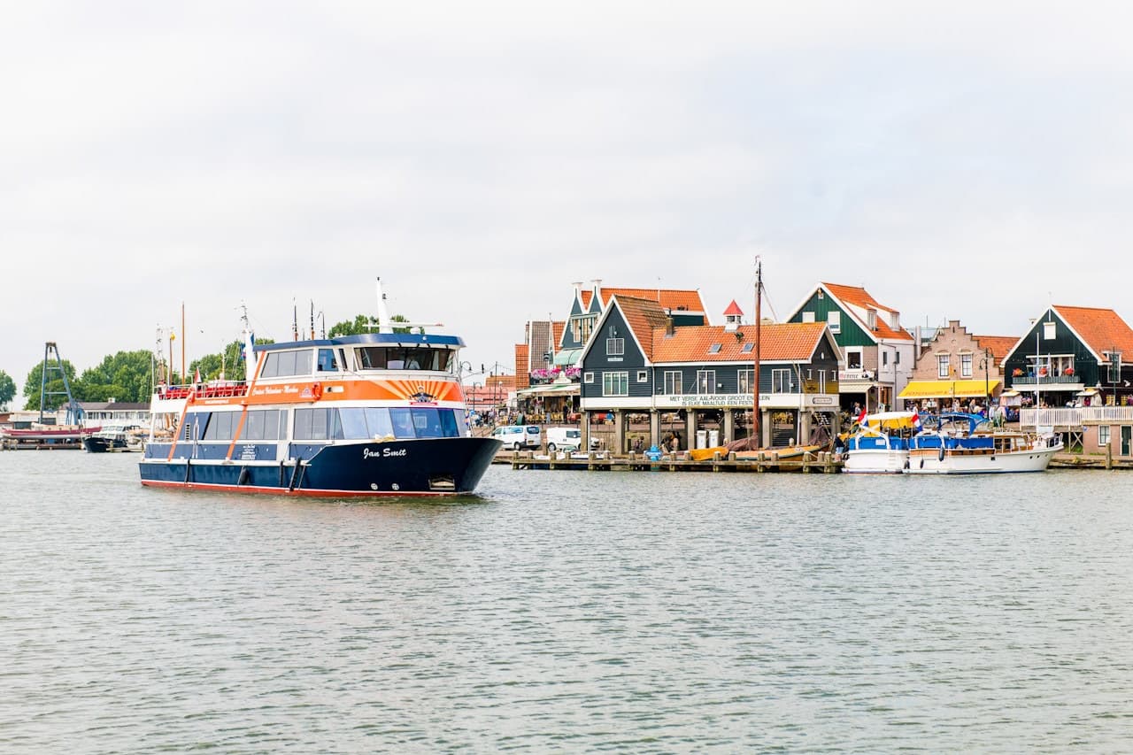 Volendam, Marken, and Windmills Half-Day Tour from Amsterdam - تصویر 8