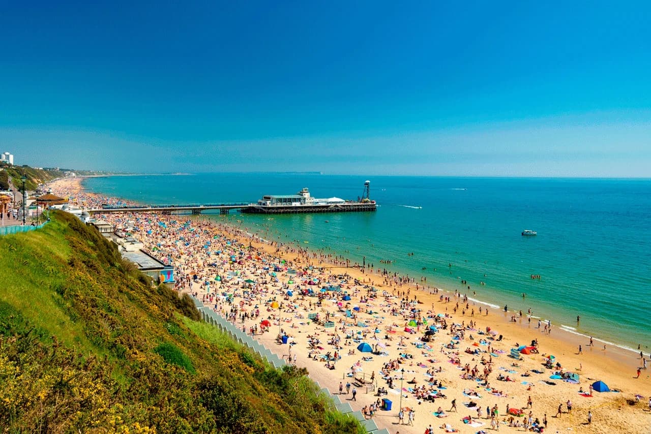 City Sightseeing Bournemouth Hop-on Hop-off Bus Tour - تصویر 8