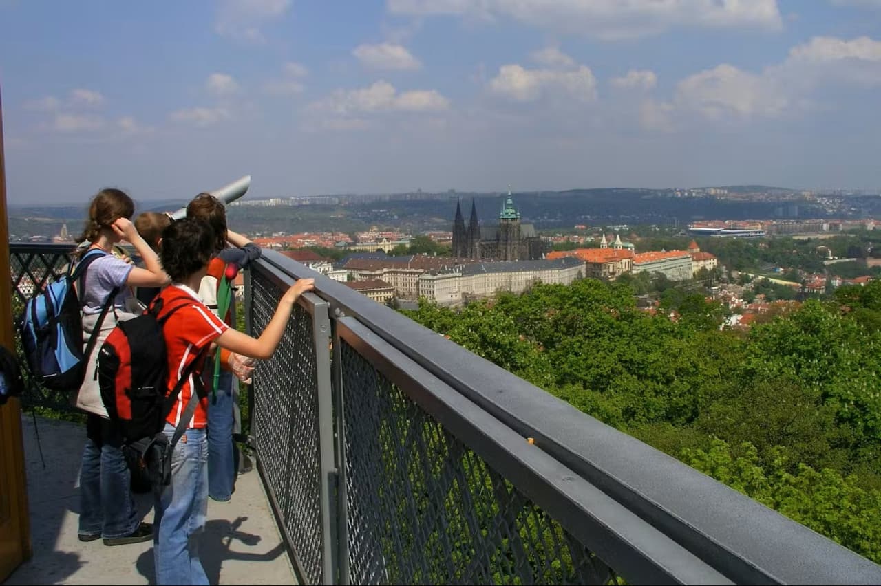 Petřín Tower & Mirror Maze Ticket - تصویر 3