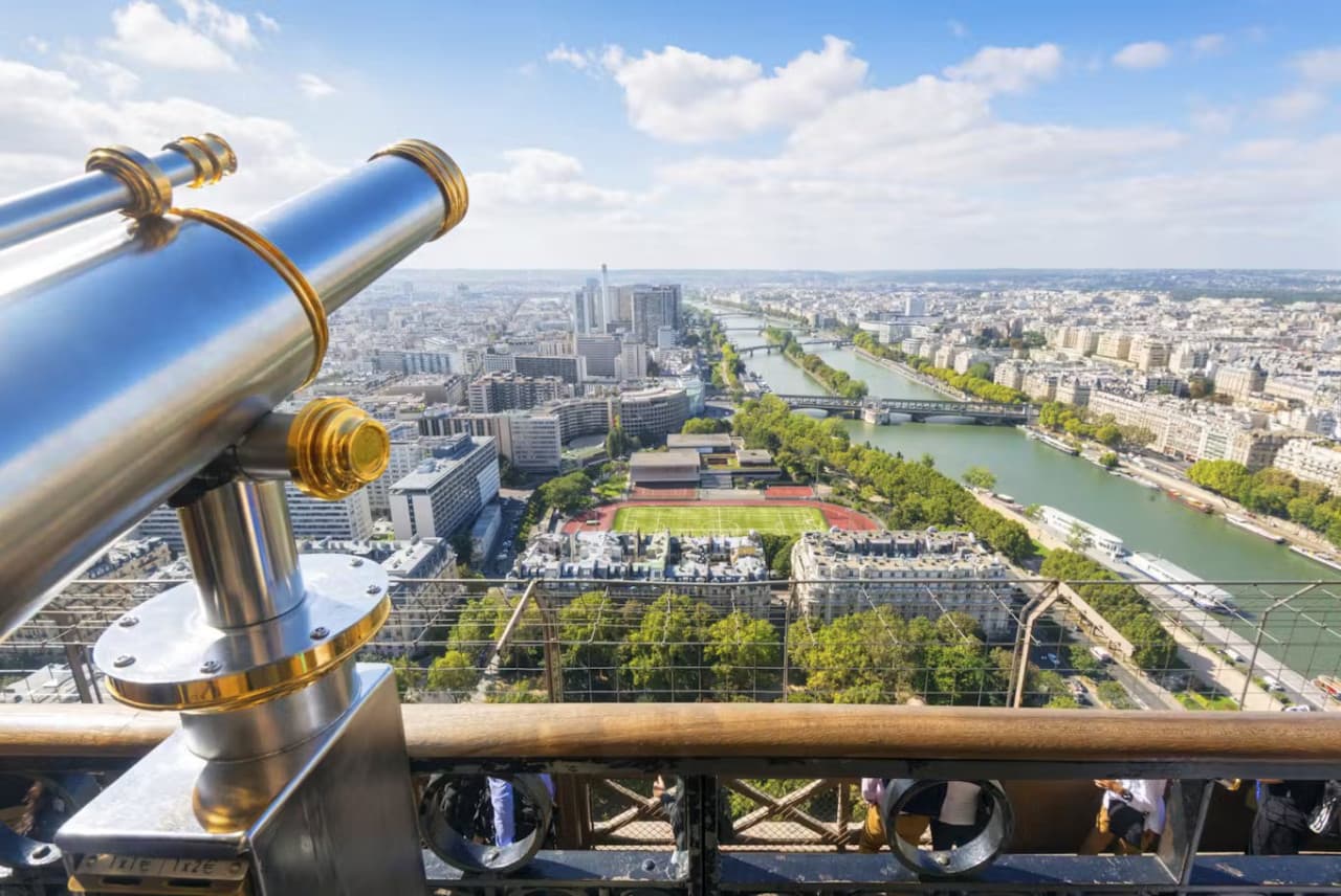 Eiffel Tower Reserved Access Tickets with Optional Summit - تصویر اصلی
