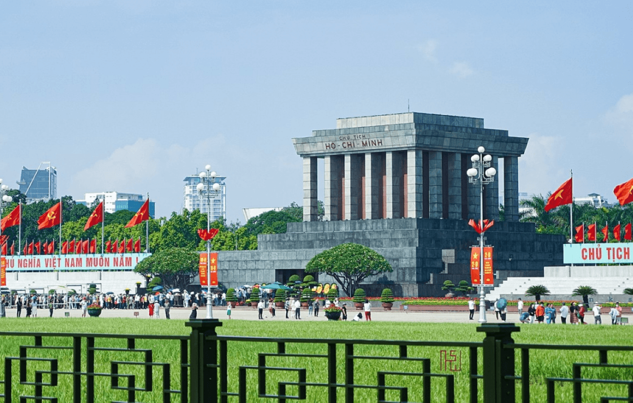 Hanoi Instagram Tour: Ceramic Mosaic Mural, Sword Lake, Long Bien Bridge - تصویر 2