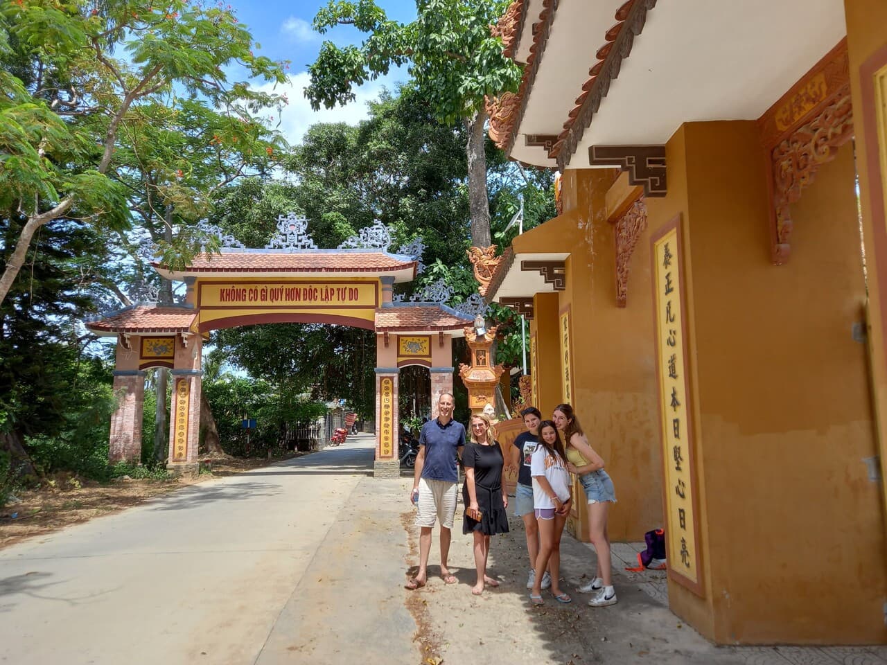 Thanh Toan Village Motorbike Tour with Cooking Class - تصویر 5
