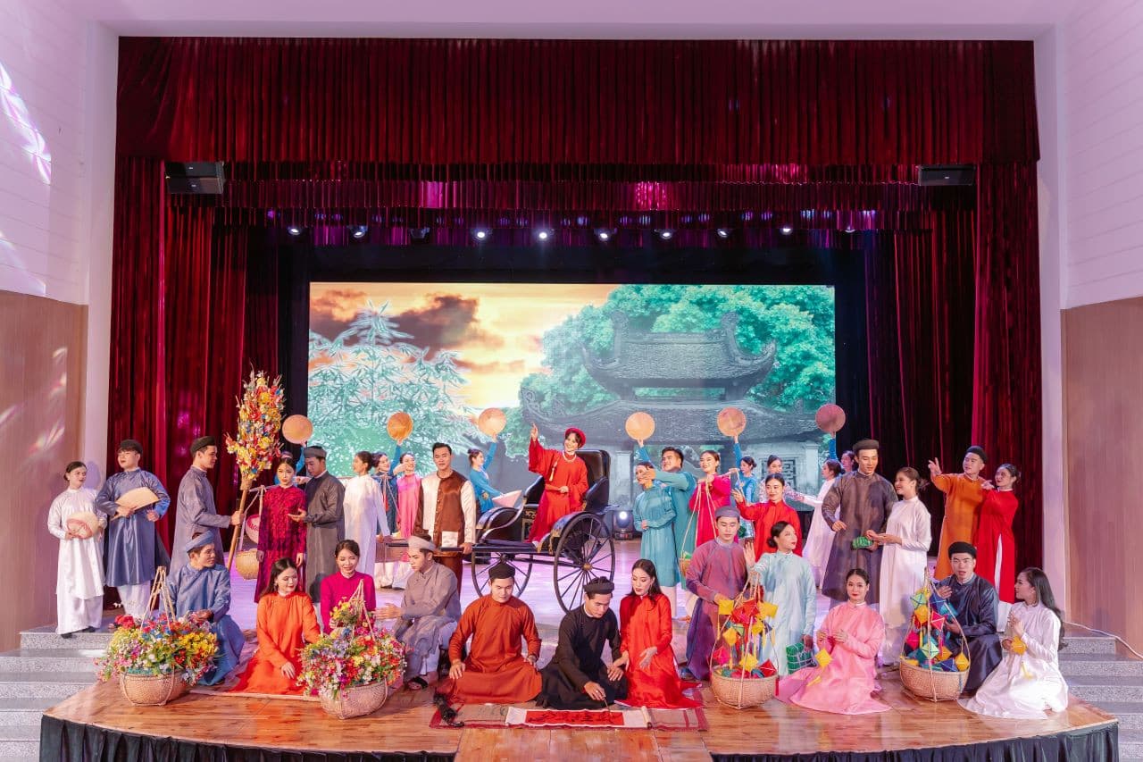 Ao Dai Show in Da Nang - تصویر 5