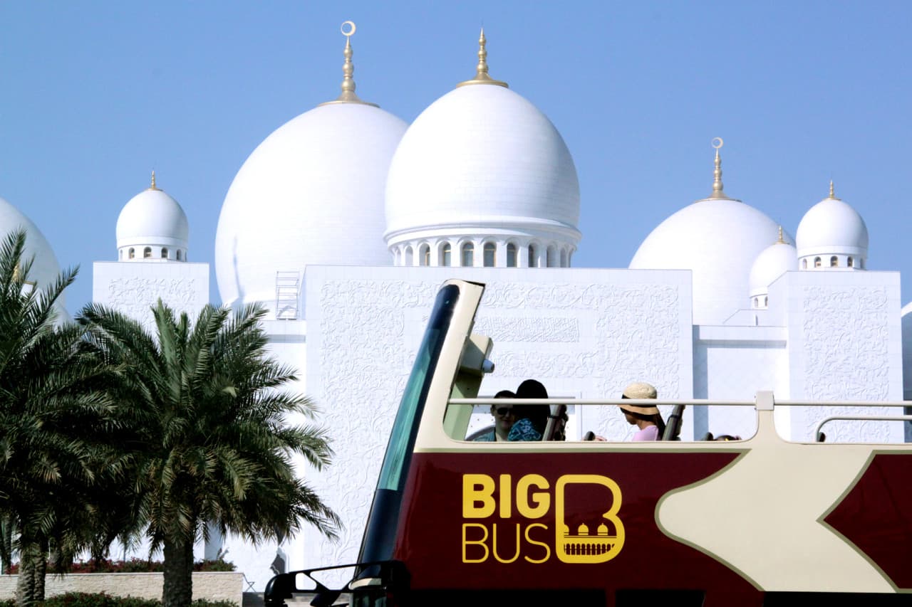 COMBO: Louvre Abu Dhabi Ticket + Big Bus Abu Dhabi Hop-on Hop-off Bus Tour - تصویر اصلی