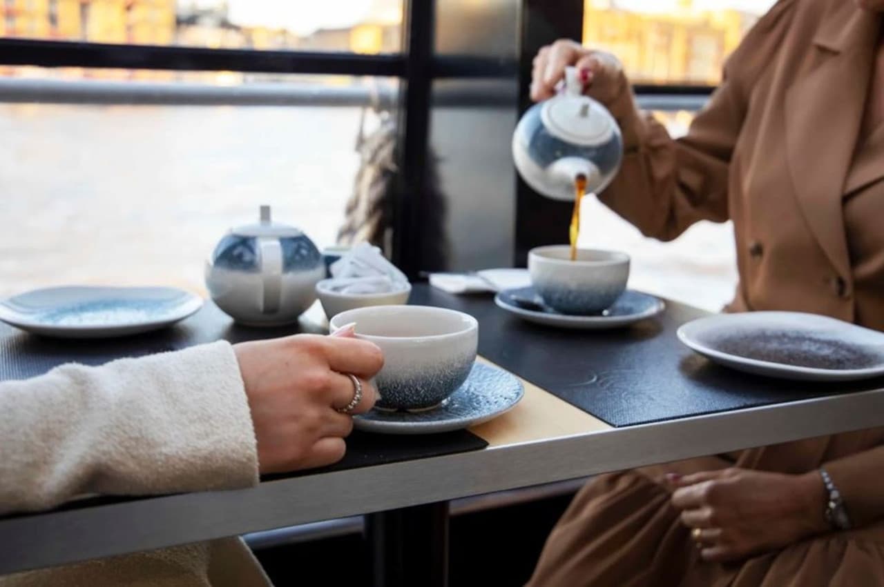 Afternoon Tea Cruise on the River Thames - تصویر 4