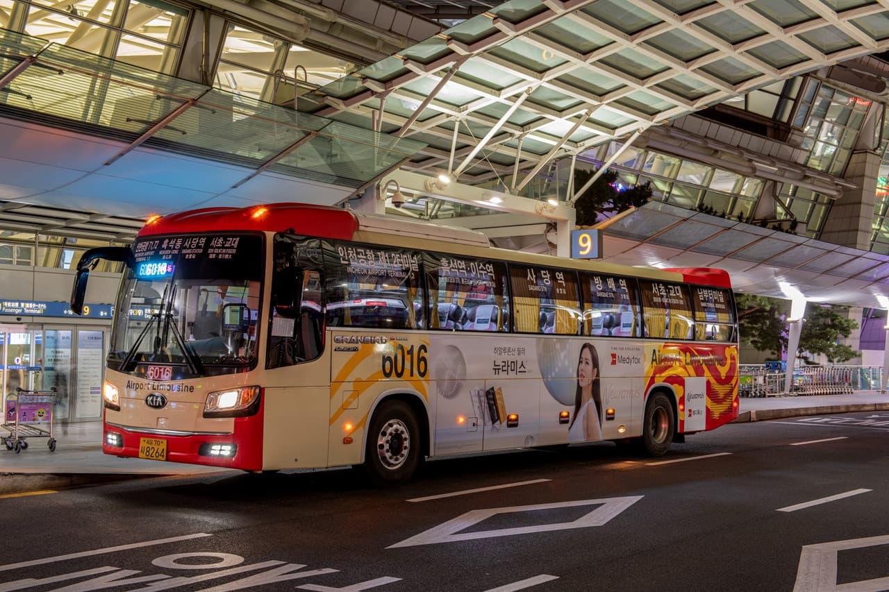 Airport Limousine Bus Transfers from Incheon International Airport to Seoul - تصویر 5