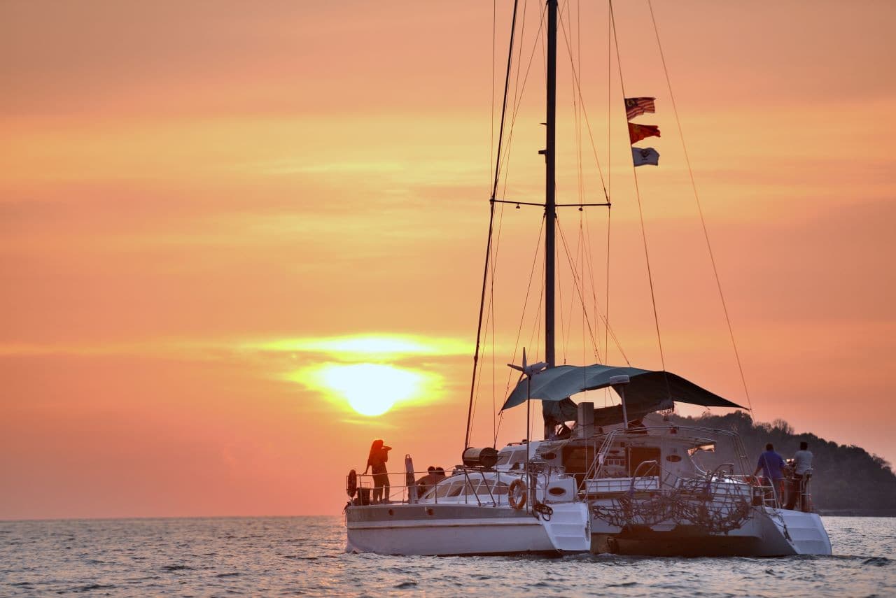 Premium Langkawi Sunset and Day Cruises by Crystal Yacht - تصویر اصلی