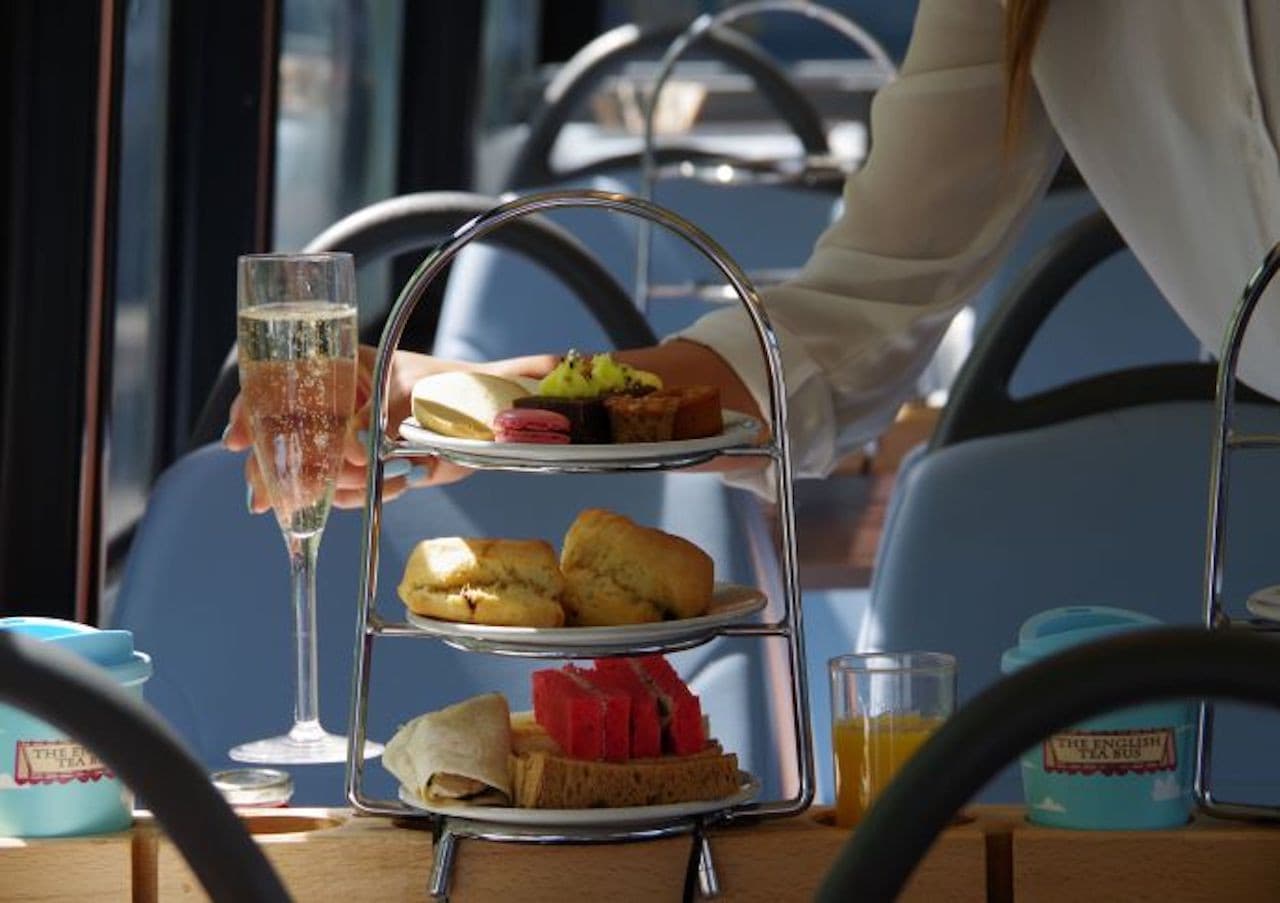 Afternoon Tea Bus with Panoramic Tour of London - تصویر 3