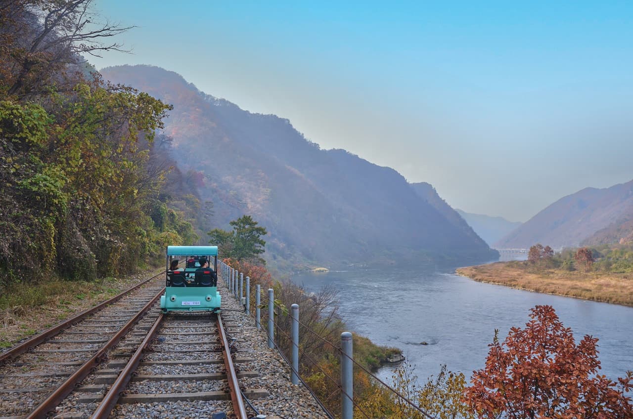 Nami Island, Mount Seorak, and Gapyeong Rail Bike Full-Day Tour from Seoul - تصویر اصلی