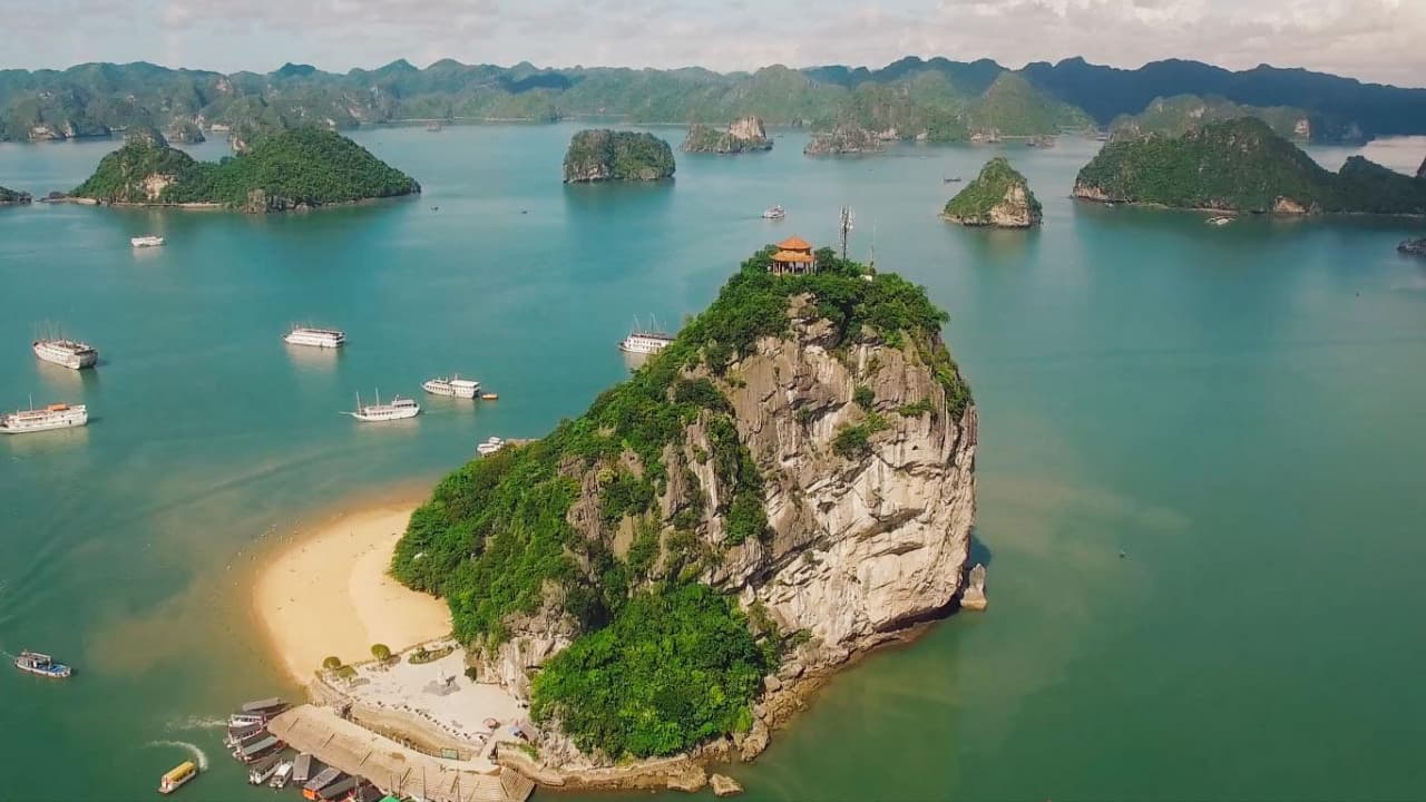 Ha Long Bay Cruise with Round Trip Transfer from Hanoi - تصویر 10