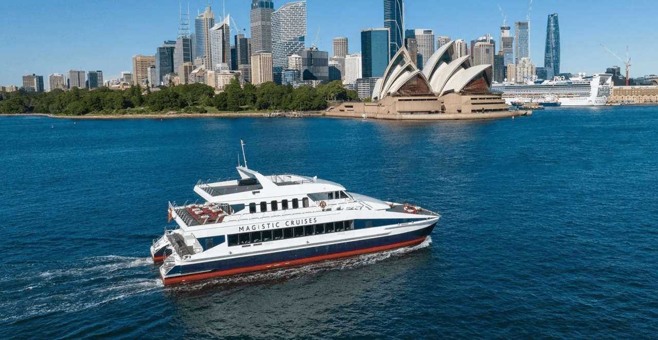 Sydney Harbour Buffet Lunch Cruise aboard Magistic Cruises from Darling Harbour - تصویر 2