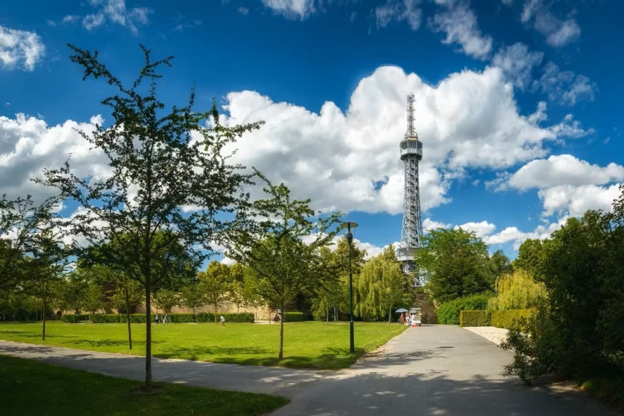 Petřín Tower & Mirror Maze Ticket - تصویر 4