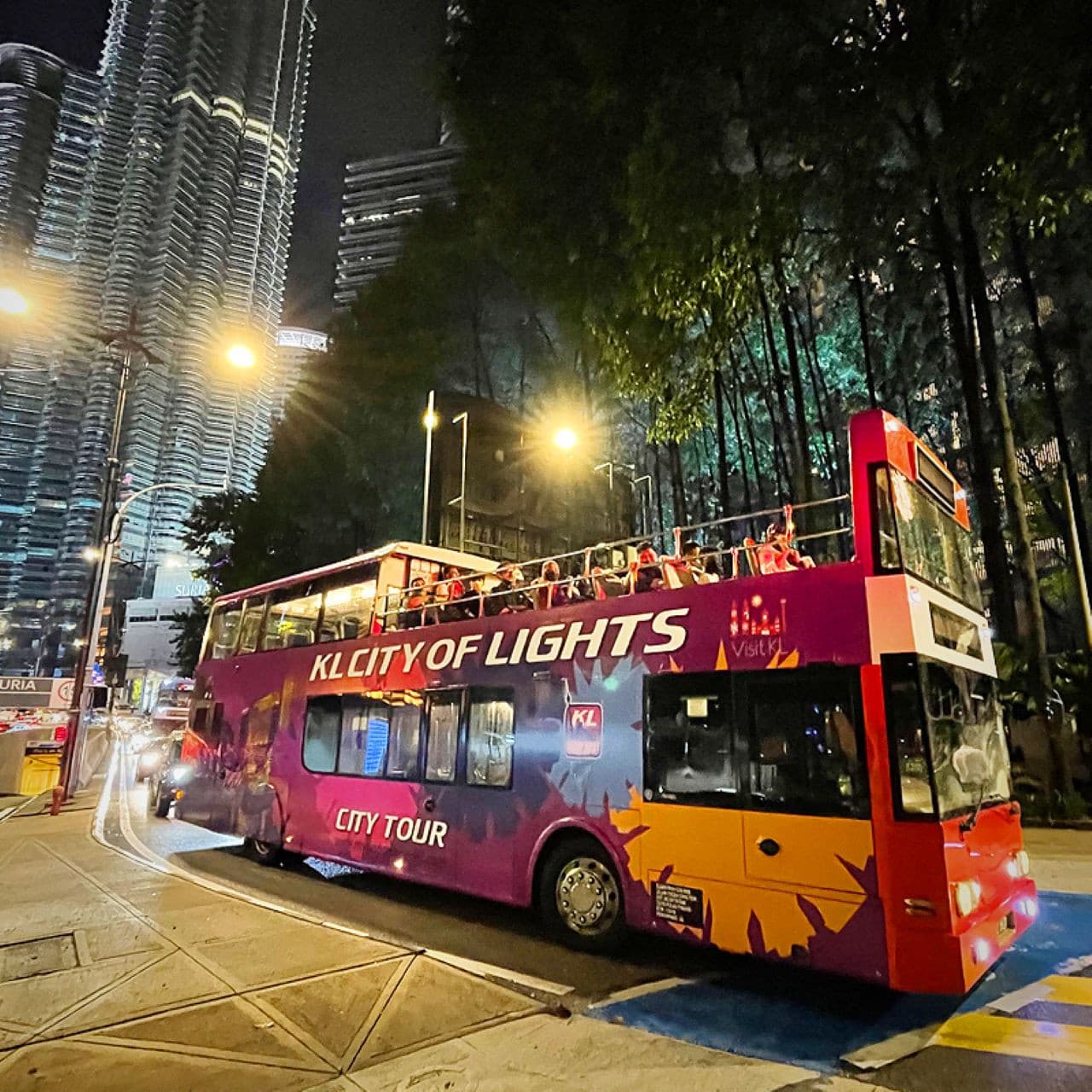 KL City of Lights Tour - تصویر اصلی