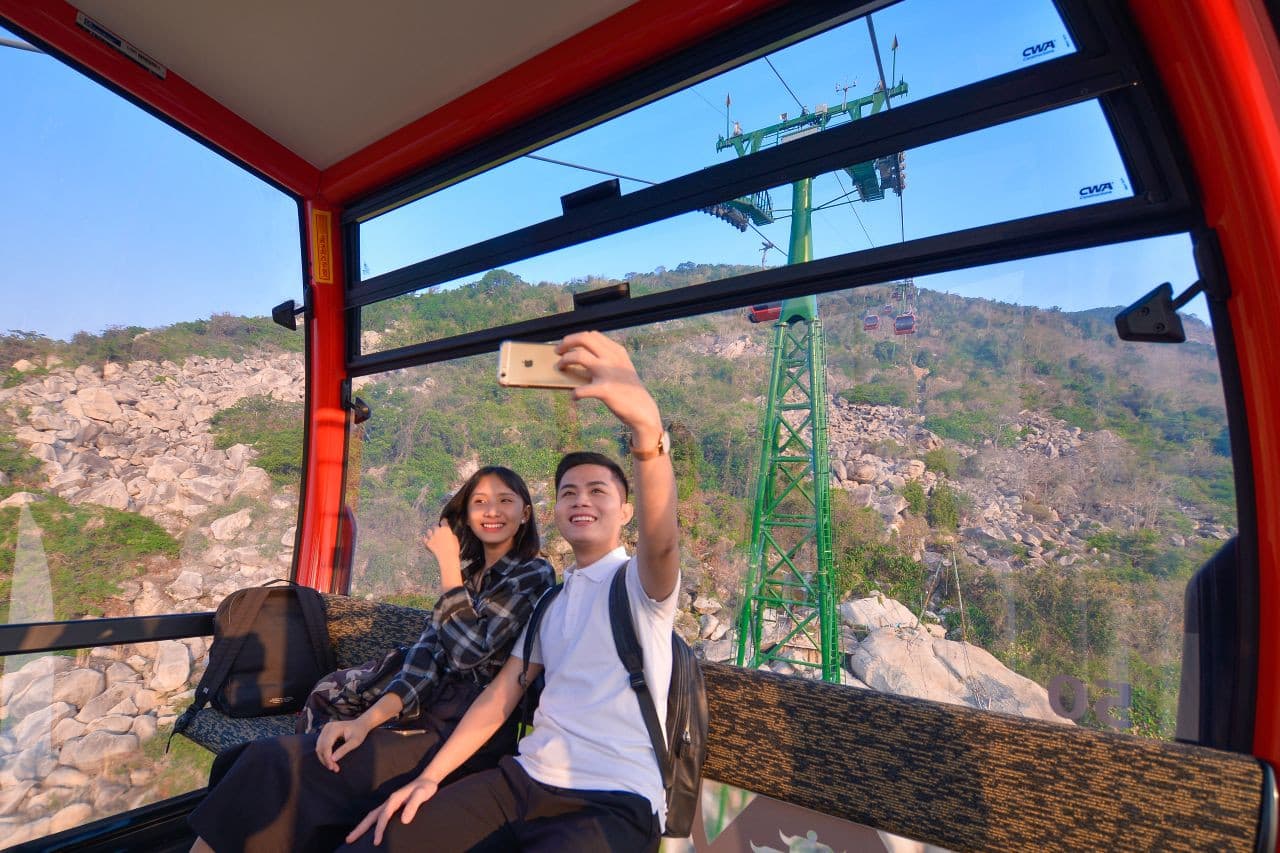 Sun World Ba Den Mountain Cable Car Ticket - تصویر 3