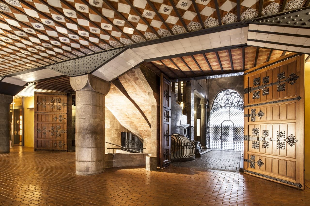 Palau Guell Ticket - تصویر 12