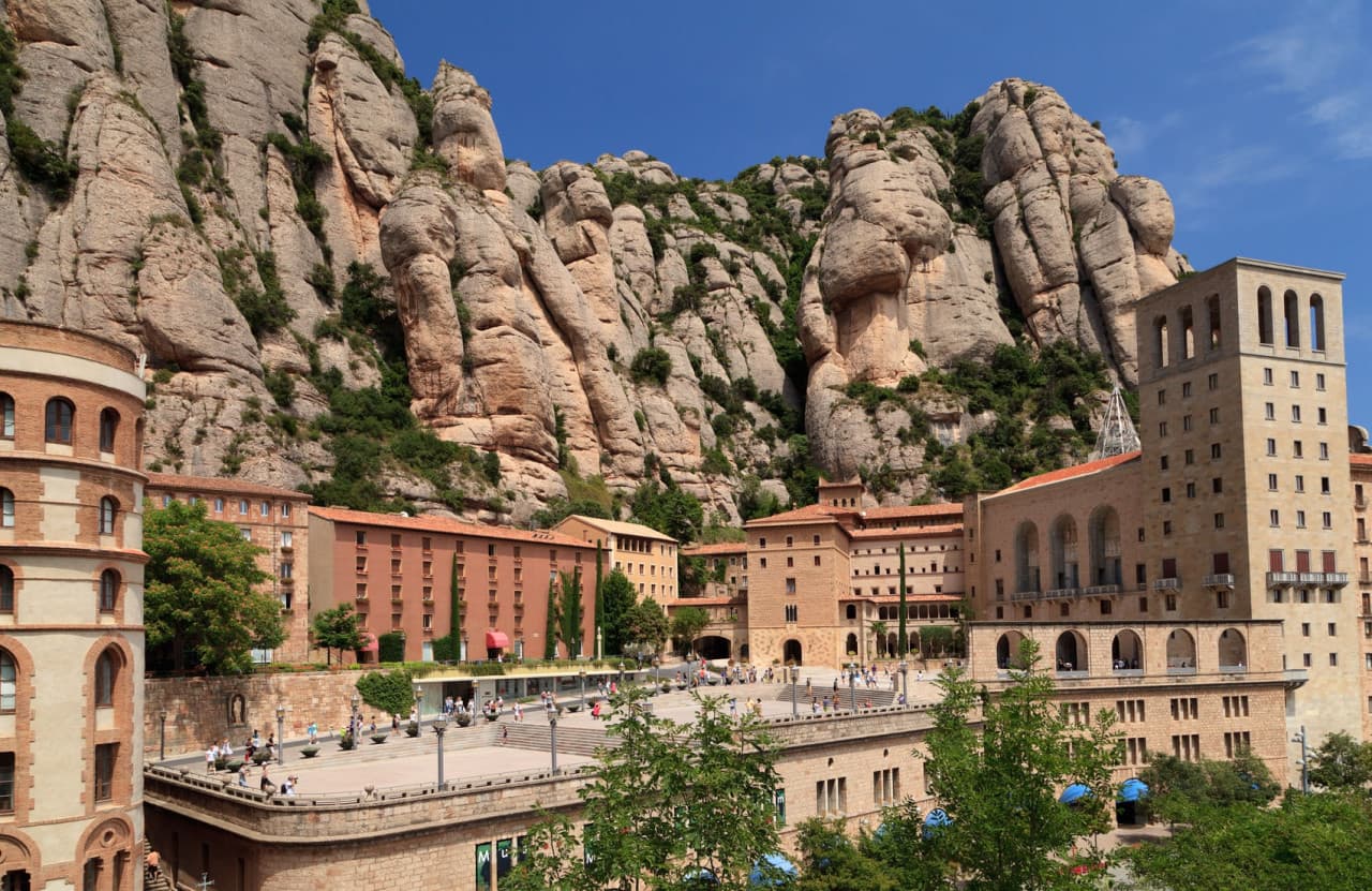 Montserrat Sunrise Tour from Barcelona - تصویر 5