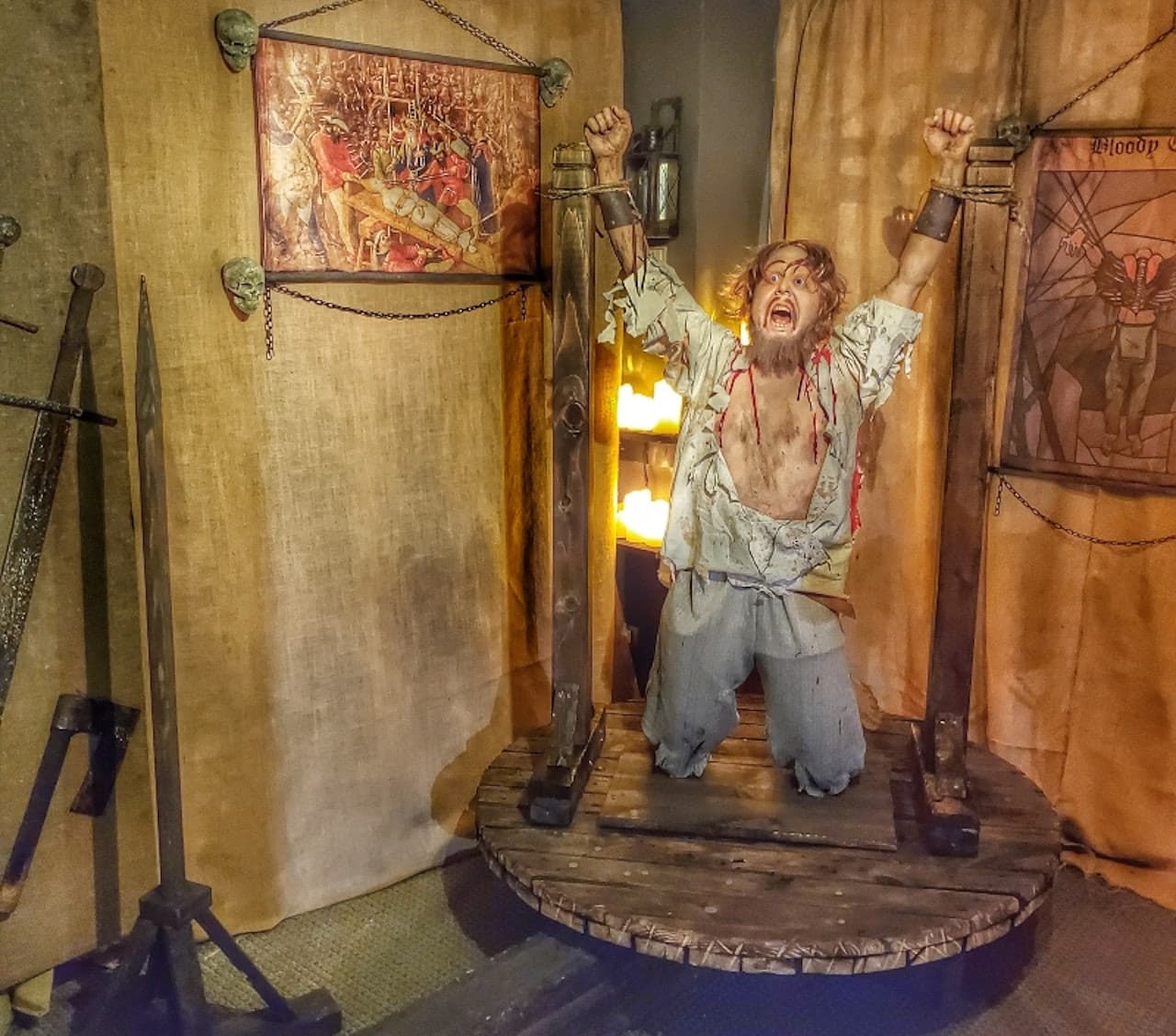 Medieval Torture Museum with Ghost Hunting Experience - تصویر 2