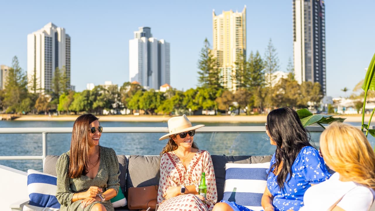 Gold Coast Sea World Cruises Buffet Lunch Cruise departing from Surfers Paradise - تصویر 7