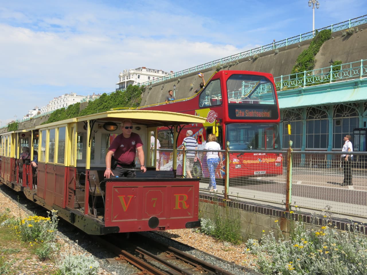 City Sightseeing Brighton Hop-on Hop-off Bus Tour - تصویر 6