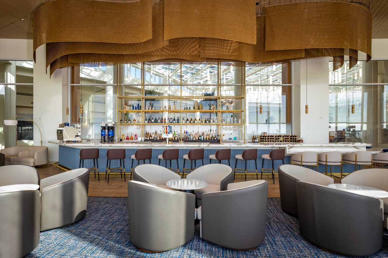 Plaza Premium Lounge - Orlando International Airport Terminal C - تصویر 3