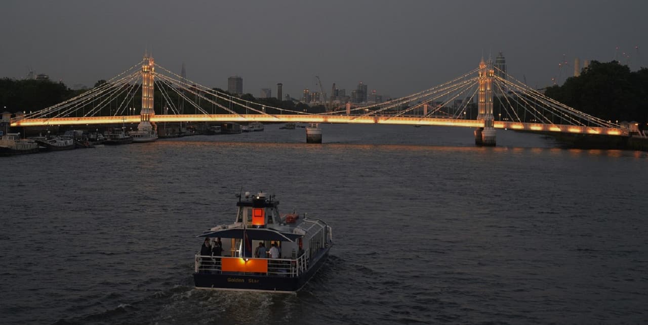 Open Top Vintage Bus Tour and River Thames Cruise - تصویر 5