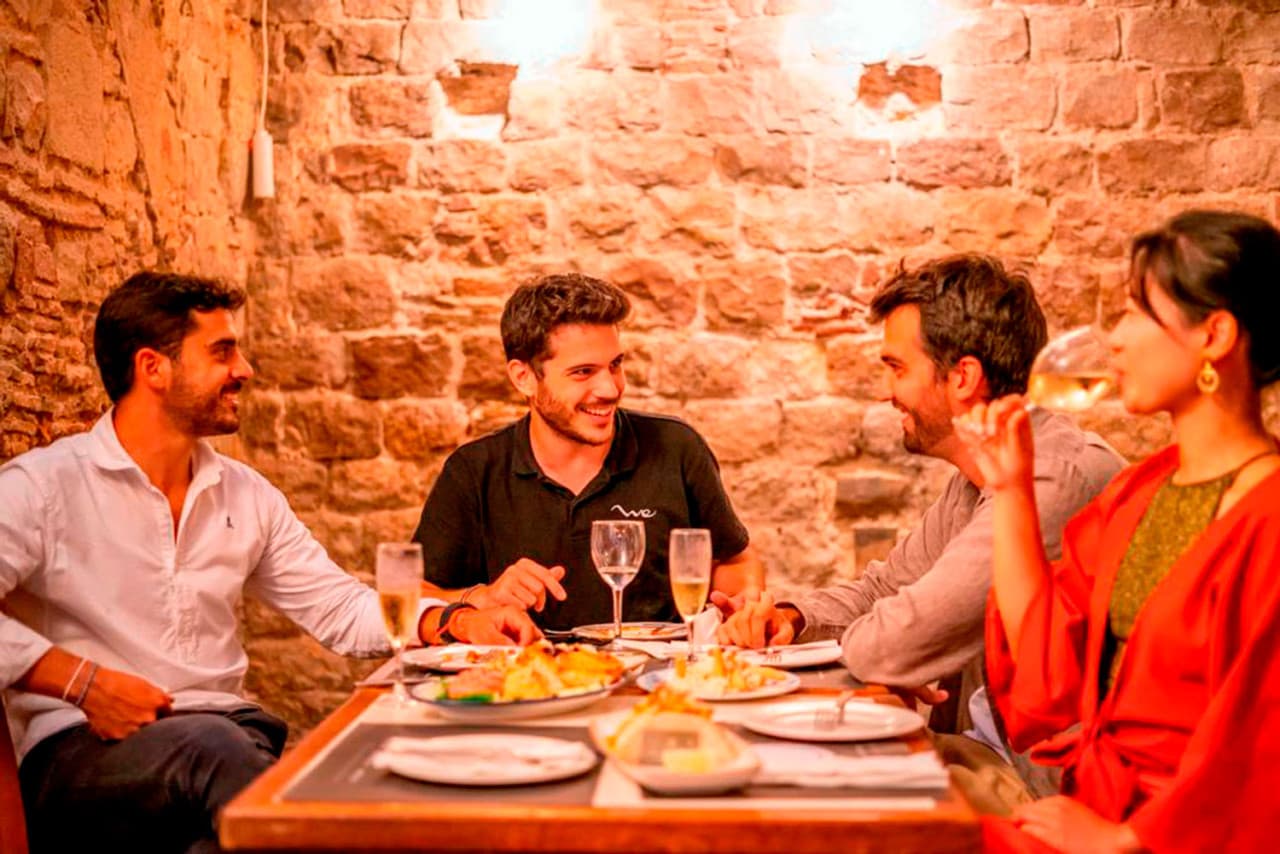 Barcelona Old Town Walking Tour with Flamenco Show and Tapas Dinner - تصویر 11