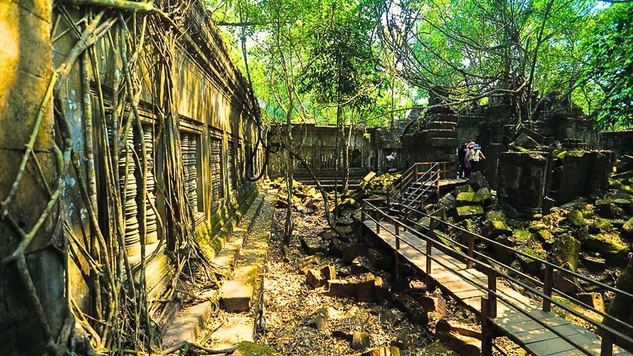 Beng Mealea, Banteay Srei, Banteay Samre, and Phnom Bakheng Tour - تصویر 2