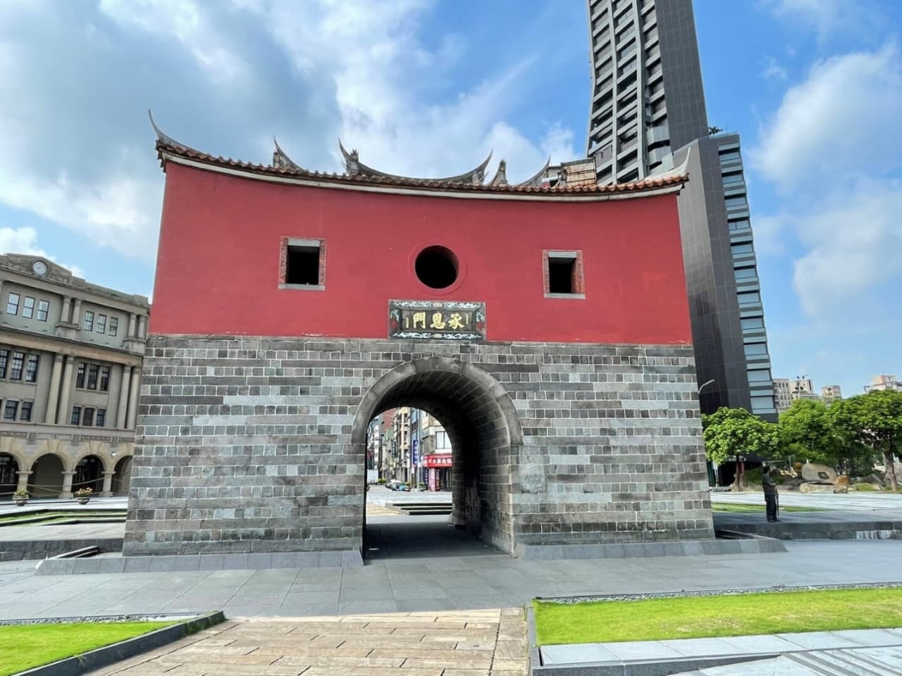 Classic Taipei Landmarks Full-Day Tour: National Palace Museum, Chiang Kai-shek Memorial Hall - تصویر 8