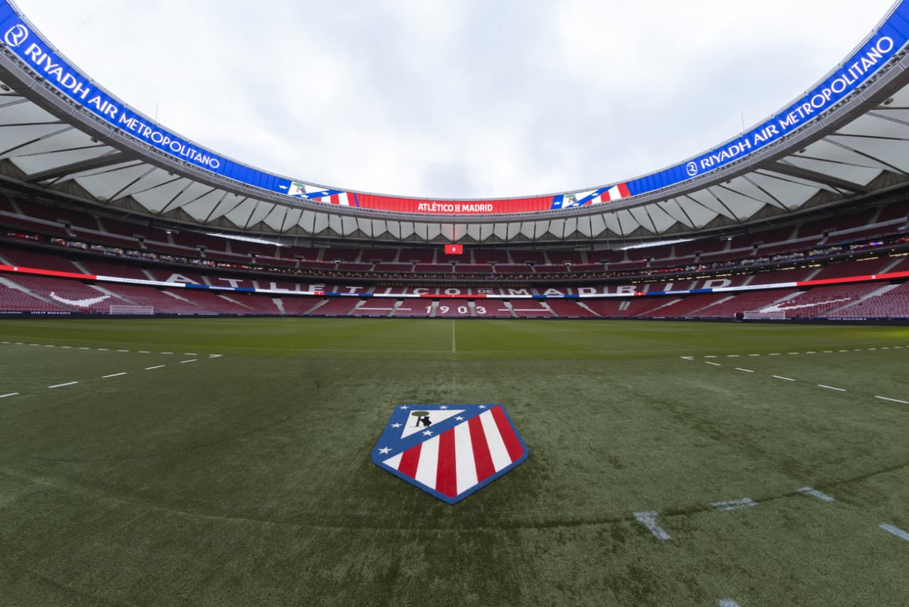 Atletico de Madrid Team Arrival and Match Ticket - تصویر اصلی