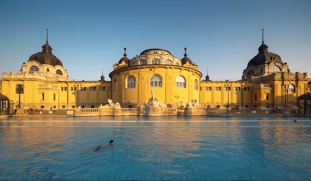 Széchenyi Spa: Full Day Ticket - تصویر اصلی