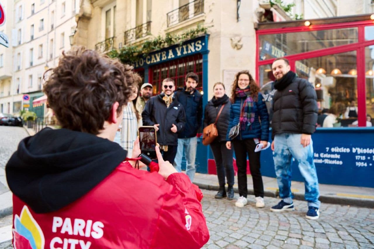 Notre Dame Cathedral Neighbourhood Guided Walking Tour - تصویر 7