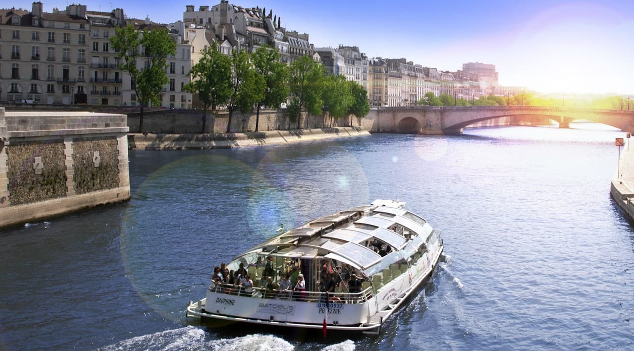 Batobus Paris Hop-on Hop-Off Riverboat - تصویر اصلی